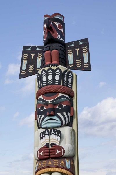 USA, Washington State, Jamestown Totem art PR
